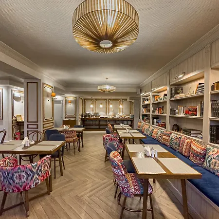 Πανσιόν Ef Zin 4*