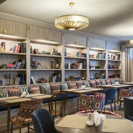 Ef Zin Πανσιόν 4*