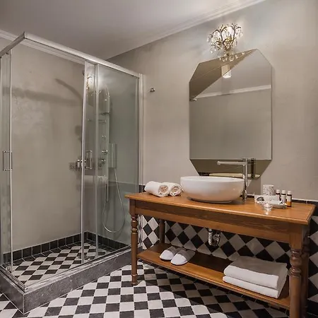 Ef Zin Πανσιόν Αράχωβα