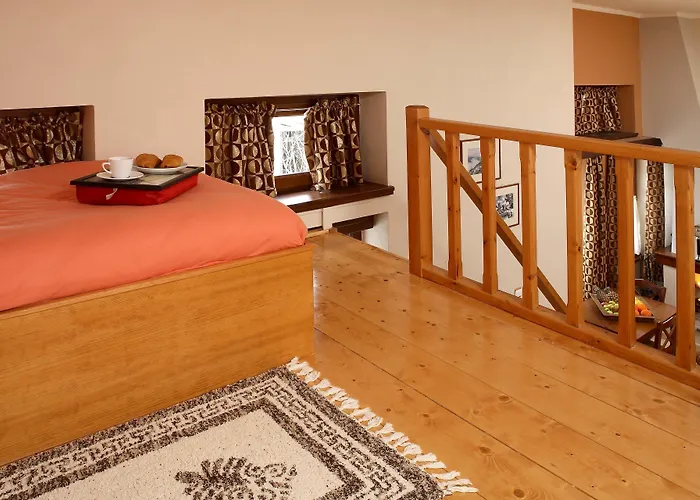 Guest house Ef Zin 4*