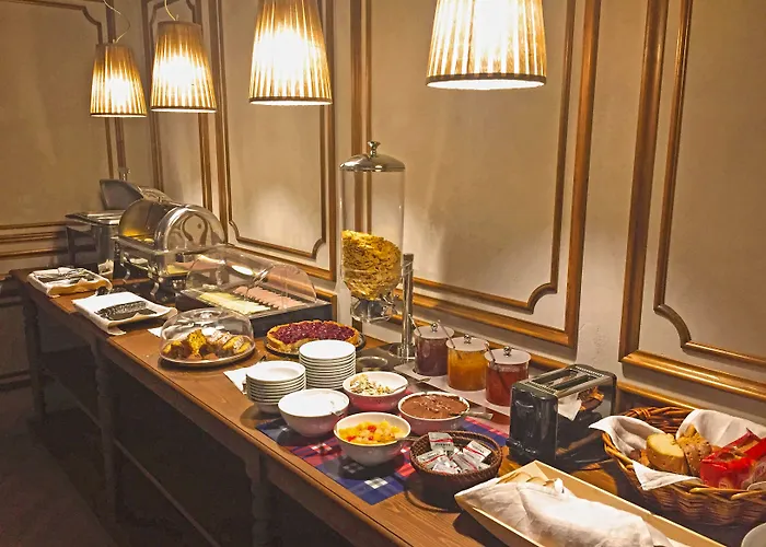 Ef Zin Guest house 4*