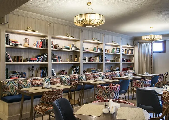 Ef Zin Guest house 4*